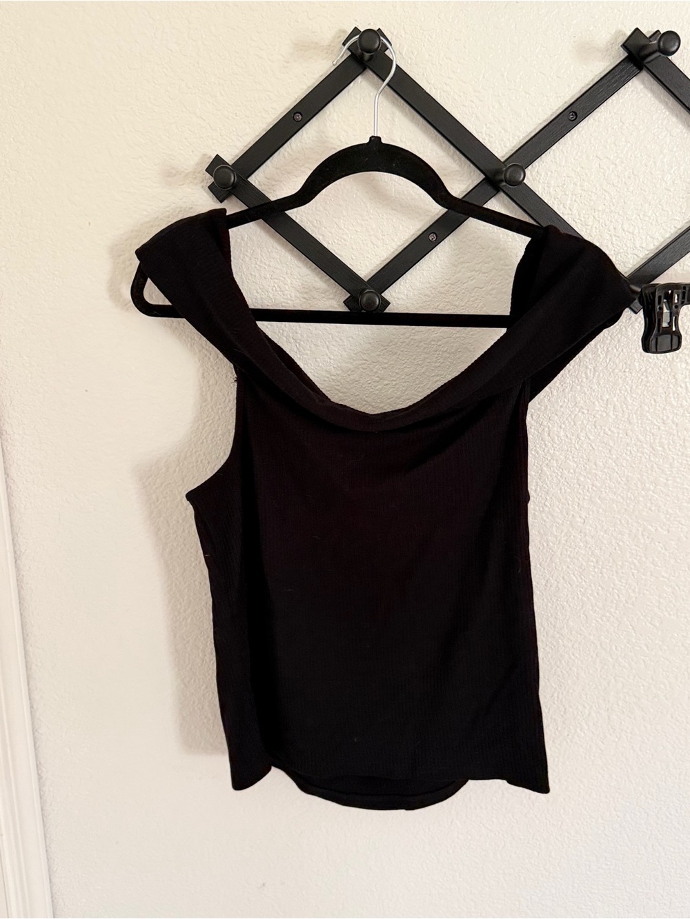 Old Navy Black Ribbed Off Shoulder Knit Top Women’s XL Stretch Casual Basic - Picture 2 of 4
